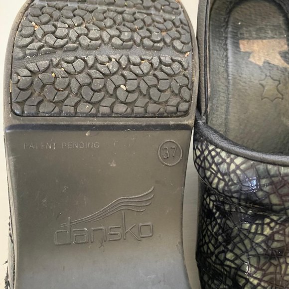 Dansko XP Pro Snakeskin Clogs, Sz 37 - Picture 10 of 10